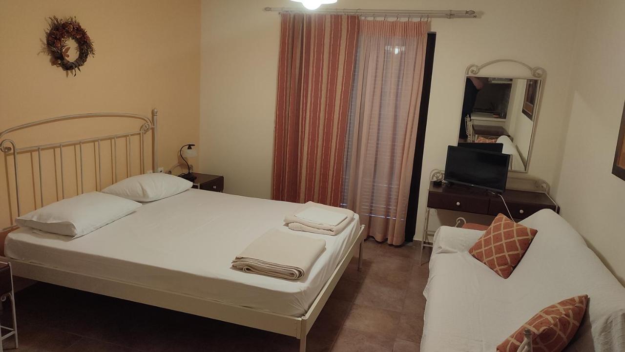 Guesthouse Michobeis Kamarína Esterno foto